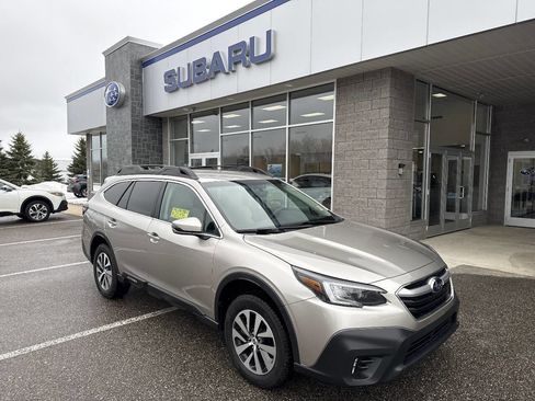 Used 2020 Subaru Outback Premium image 1