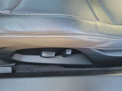 Used 2022 Chevrolet Corvette Stingray Convertible w/ Chrome Exterior Badge Package image 12