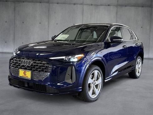 Certified 2025 Audi Q5 Premium w/ Premium Plus AWD/4WD image 1