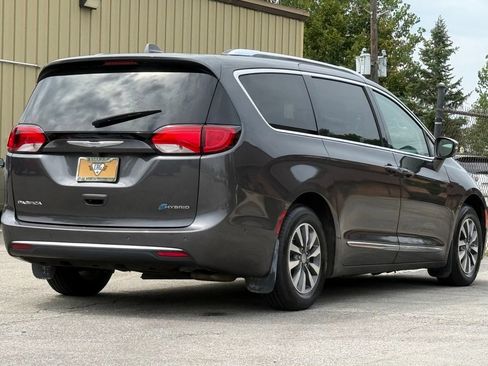 Used 2020 Chrysler Pacifica Limited w/ Advanced Safetytec Group FWD image 5
