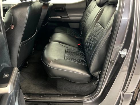 Used 2022 Toyota Tacoma SR5 image 21