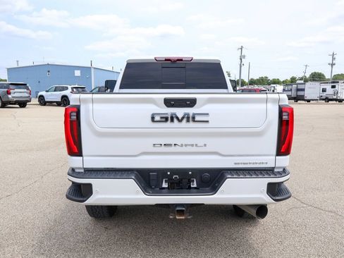Used 2024 GMC Sierra 2500 Denali Ultimate w/ Max Trailering Package AWD/4WD image 4
