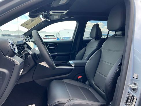 Certified 2025 Mercedes-Benz GLC 300 GLC 300 image 8