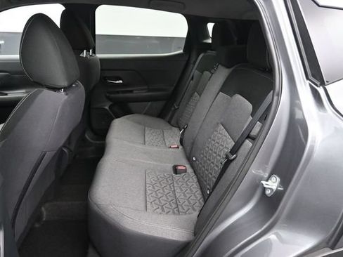 Used 2025 Nissan Kicks SV AWD/4WD image 12