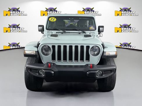 Used 2023 Jeep Wrangler Unlimited Rubicon AWD/4WD image 2