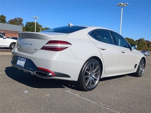 New 2026 Genesis G70 2.5T image 4