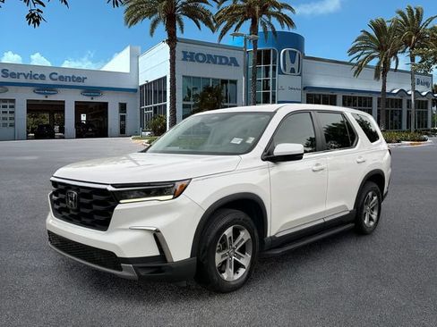 Used 2023 Honda Pilot EX-L image 4