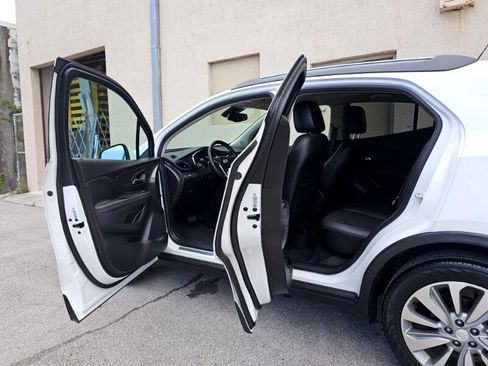 Used 2018 Buick Encore Preferred image 21