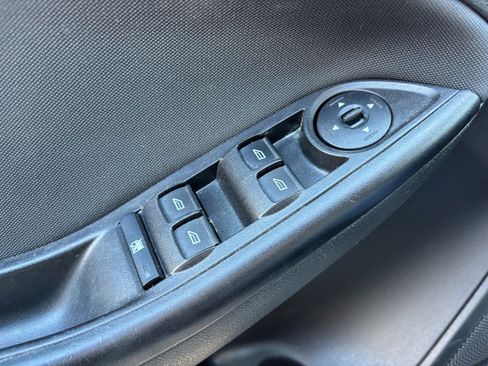 Used 2017 Ford Focus SE image 7