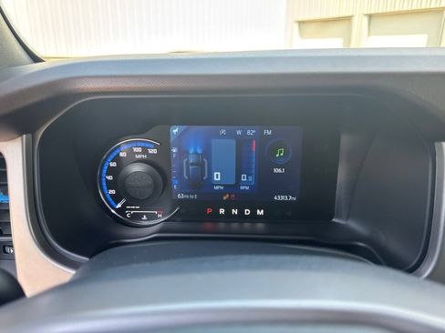 Used 2022 Ford Bronco Outer Banks AWD/4WD image 3