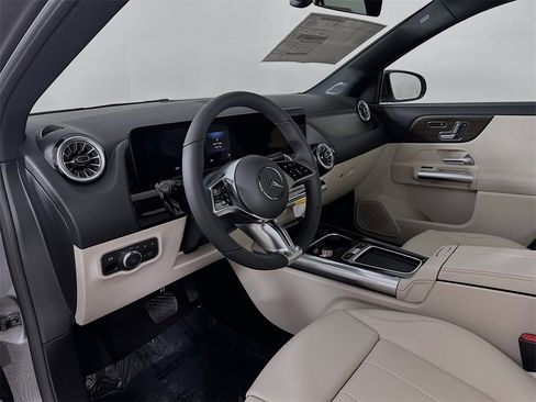 New 2026 Mercedes-Benz GLA 250 GLA 250 image 9