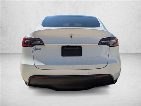 Used 2021 Tesla Model Y Long Range image 6