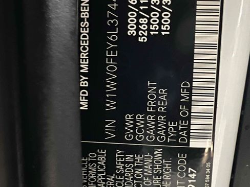 Used 2020 Mercedes-Benz Metris Passenger image 39