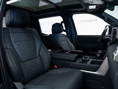 Used 2025 Toyota Tundra Limited image 22