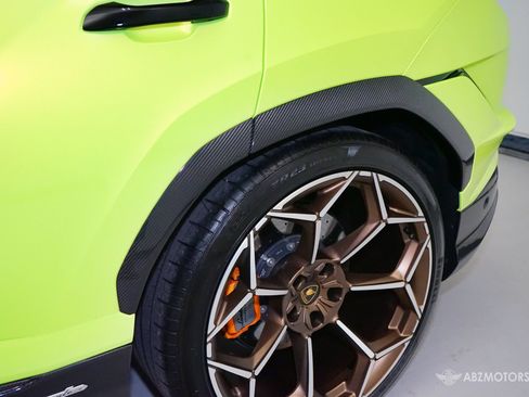 Used 2024 Lamborghini Urus Performante AWD/4WD image 12