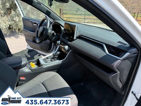 Used 2025 Toyota RAV4 SE AWD/4WD image 37