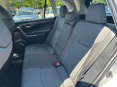 Used 2025 Toyota RAV4 XLE AWD/4WD image 35