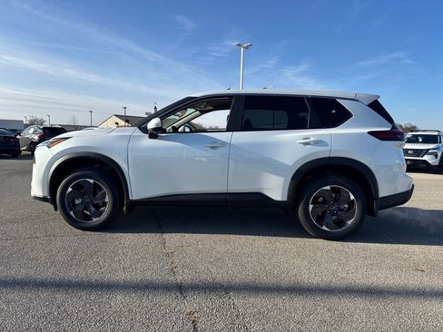 New 2026 Nissan Rogue SV image 2