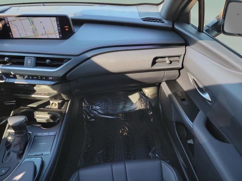 Used 2019 Lexus UX 200 F Sport w/ F Sport Premium Package image 12