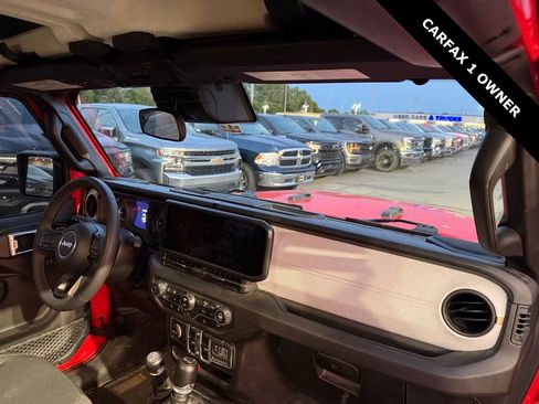 Used 2024 Jeep Wrangler Unlimited Sport AWD/4WD image 4