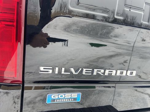 Certified 2024 Chevrolet Silverado 1500 LT Trail Boss w/ Convenience Package II image 32