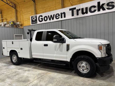 Used 2021 Ford F250 XL w/ Power Equipment Group AWD/4WD image 3
