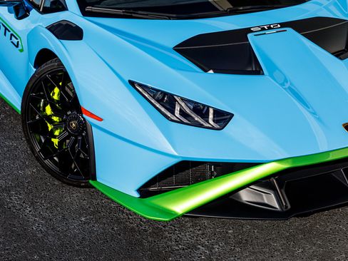 Used 2023 Lamborghini Huracan STO image 27