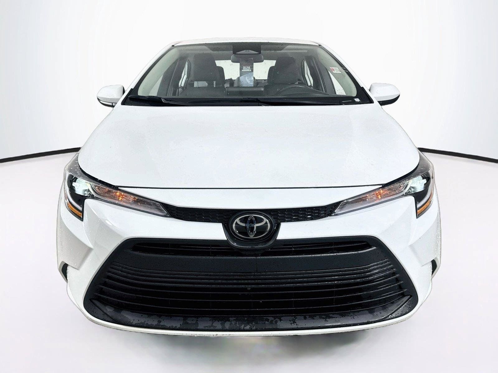 Used 2025 Toyota Corolla LE FWD image 4