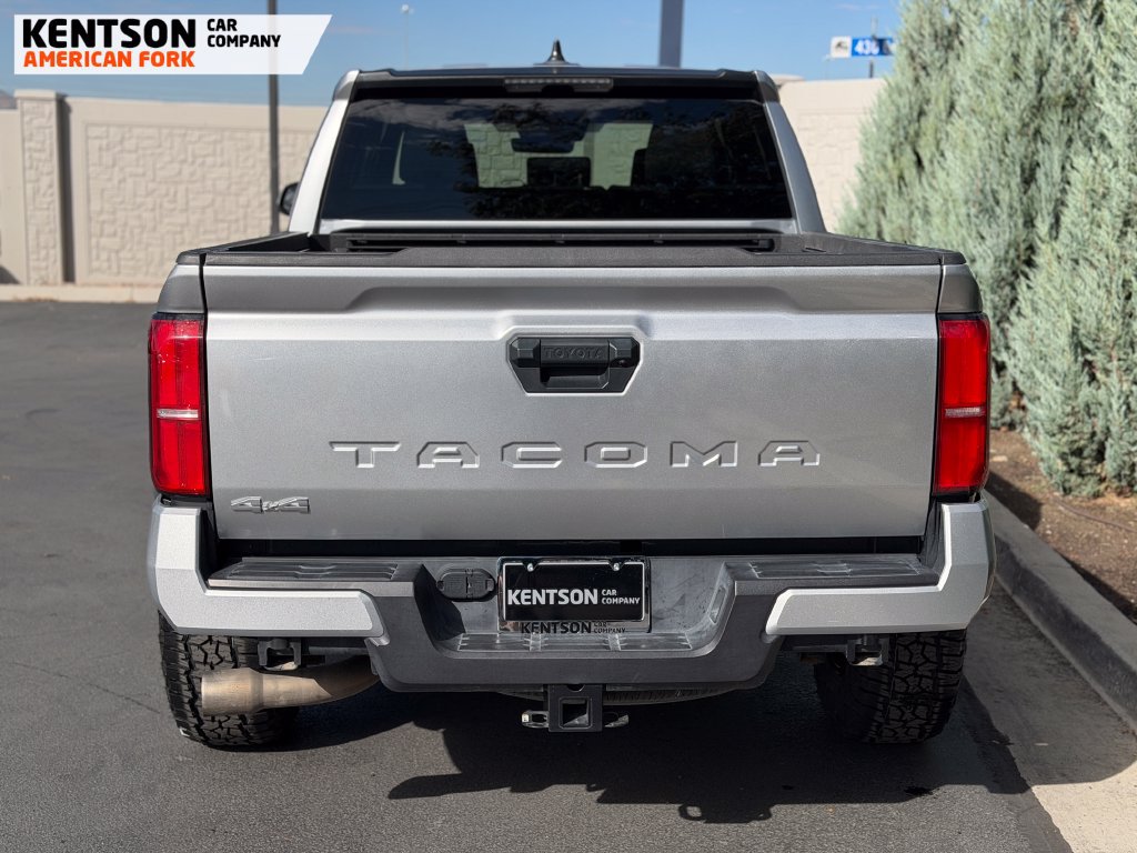 Used 2025 Toyota Tacoma SR5 AWD/4WD image 6