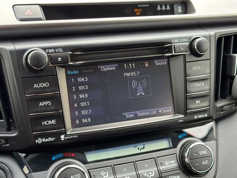 Used 2018 Toyota RAV4 XLE image 18