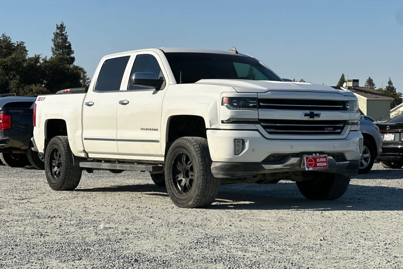Used 2018 Chevrolet Silverado 1500 LTZ Z71 w/ LTZ Plus Package AWD/4WD image 10