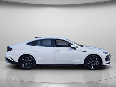 Certified 2024 Hyundai Sonata SEL FWD image 4