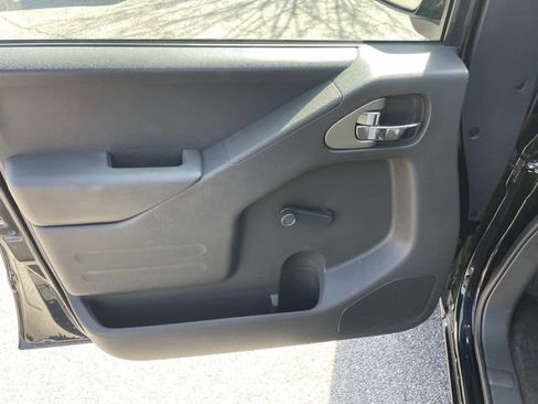 Used 2017 Nissan Frontier S image 13