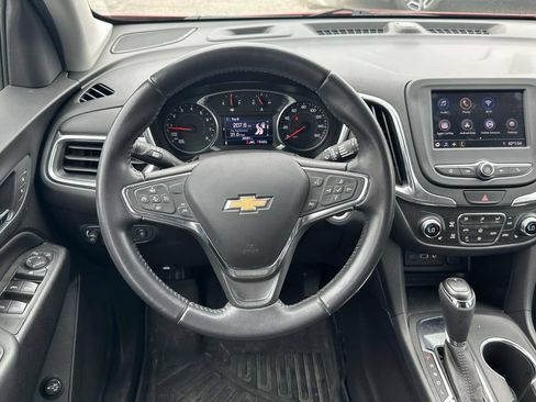 Used 2021 Chevrolet Equinox LT FWD image 15