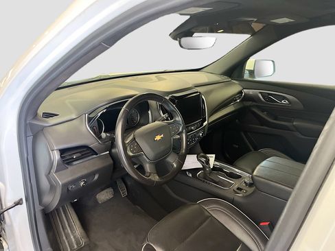 Used 2022 Chevrolet Traverse Premier AWD/4WD image 9