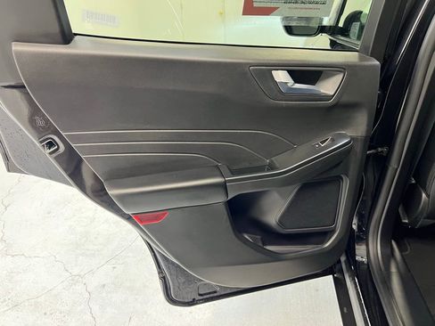 Used 2024 Ford Escape ST-Line image 25