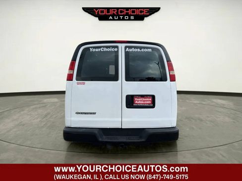Used 2014 Chevrolet Express 2500 RWD image 4