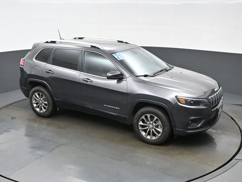 Used 2020 Jeep Cherokee Latitude Plus w/ Comfort/Convenience Group AWD/4WD image 41