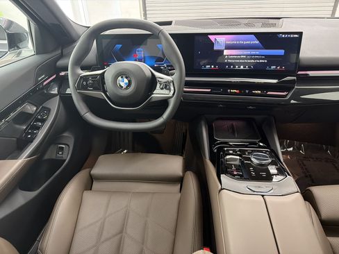 Used 2026 BMW 530i RWD image 28