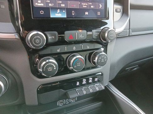 Used 2025 RAM 1500 Big Horn AWD/4WD image 22