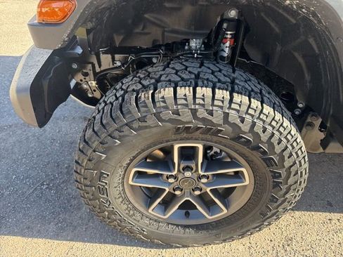 New 2026 Jeep Gladiator Mojave w/ Technology Group image 8