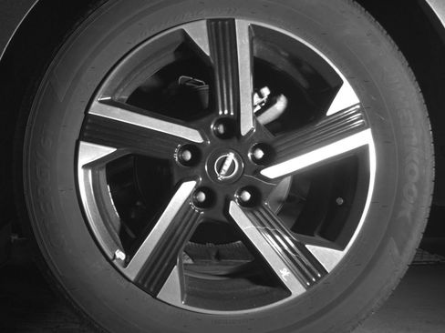 Used 2025 Nissan Sentra SV FWD image 14