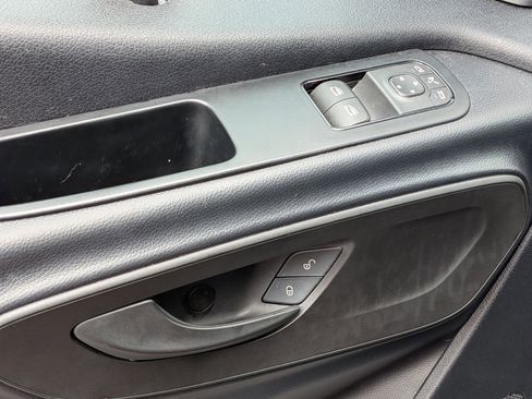 Used 2023 Mercedes-Benz Sprinter 2500 image 15