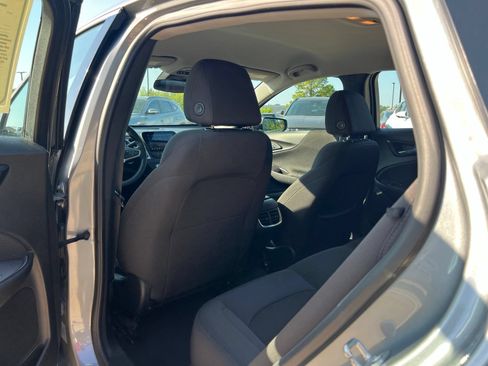 Used 2023 Chevrolet Malibu LT FWD image 15