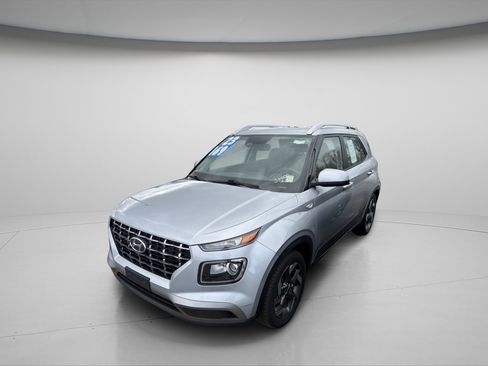 Used 2023 Hyundai Venue SEL w/ Cargo Package FWD image 43
