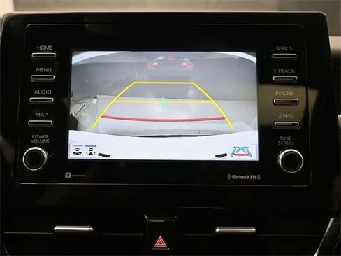 Used 2024 Toyota Camry SE image 12