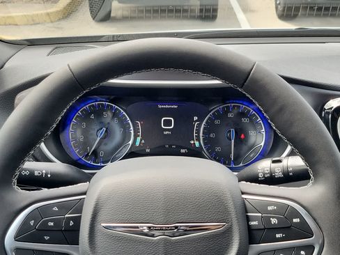 New 2026 Chrysler Pacifica Select FWD image 26