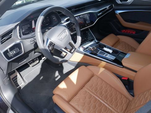 Certified 2024 Audi RS 6 performance AWD/4WD image 7