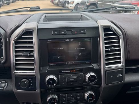 Used 2015 Ford F150 Platinum w/ Equipment Group 701A Luxury image 12