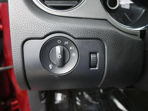 Used 2014 Ford Mustang Coupe RWD image 17